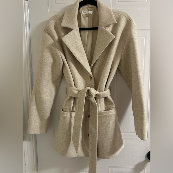 Backyard Roses Camden Coat - Picture 3 of 8